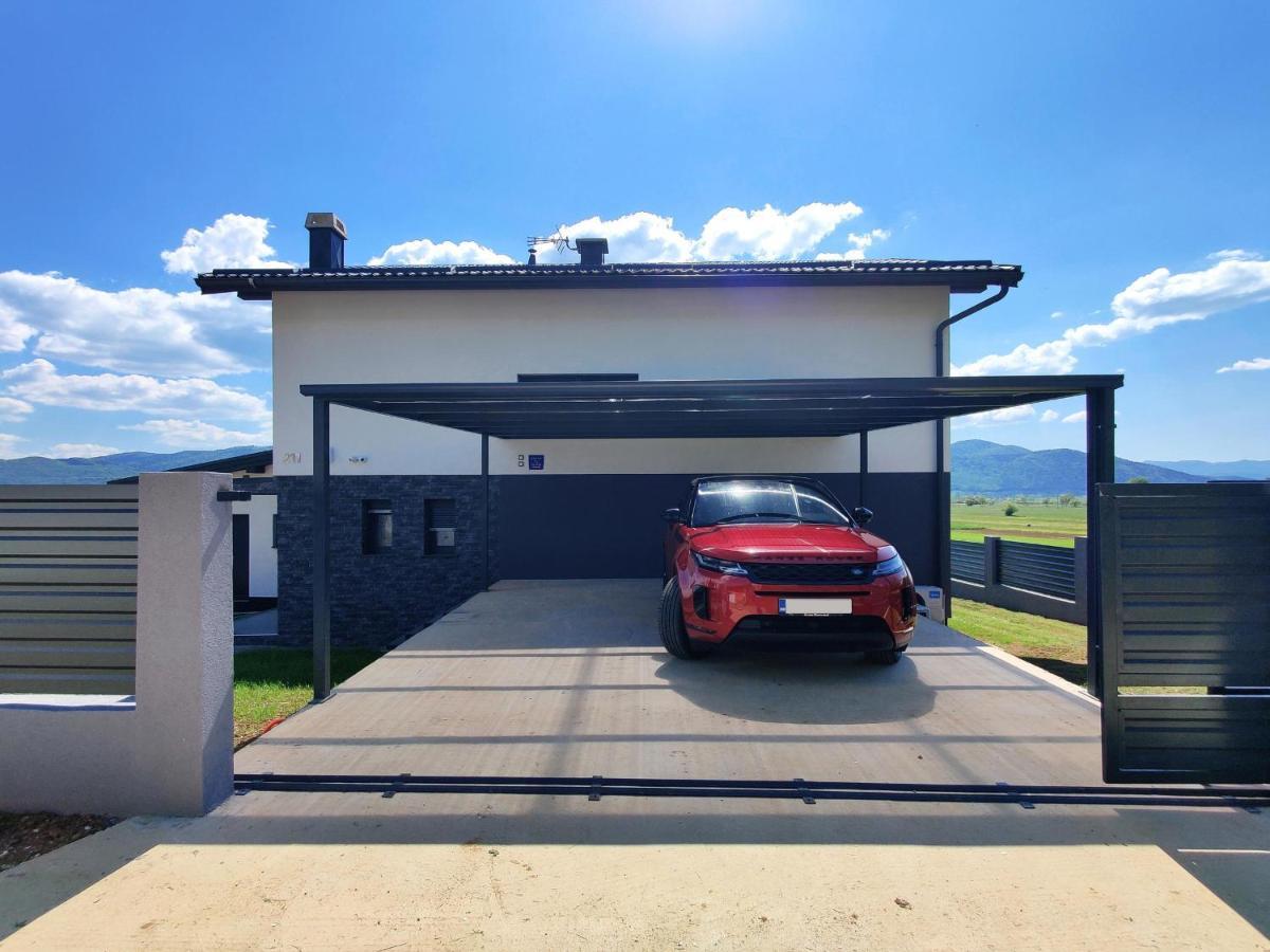 Villa Biser Gacke Sinac Luaran gambar